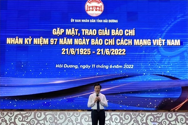 Báo chí đồng hành cùng với tỉnh Hải Dương vượt khó, tăng tốc - Anh 1