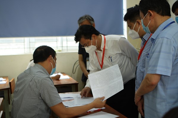 Từ sai phạm ra đề, giật mình về quy trình... - Anh 1