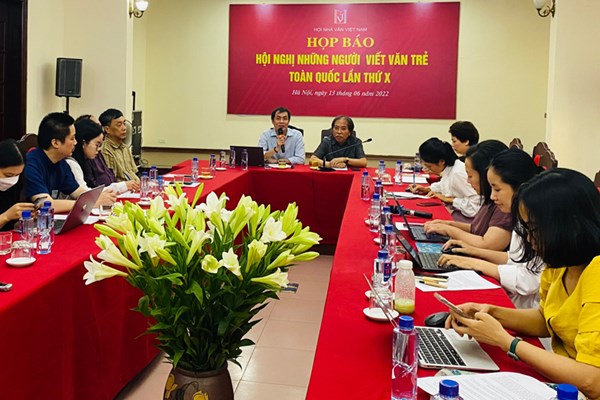 119 ngòi bút trẻ tham dự Hội nghị Những người viết văn trẻ toàn quốc lần thứ X - Anh 1