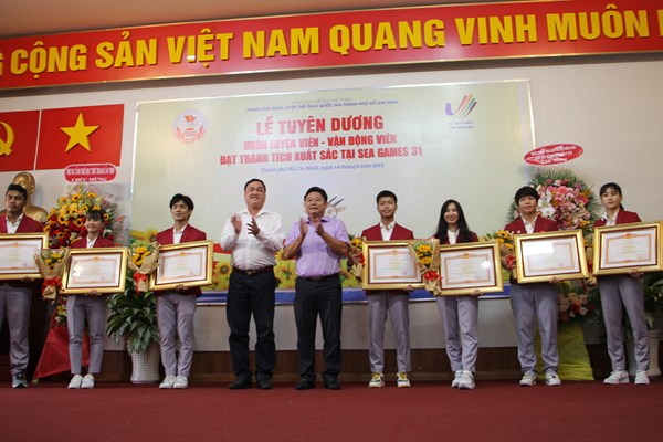 Trung tâm Huấn luyện thể thao quốc gia TP.HCM: Tuyên dương HLV, VĐV thành tích xuất sắc tại SEA Games 31 - Anh 5