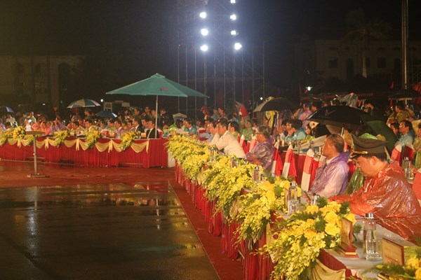 Xúc động với chương trình nghệ thuật “Xin nguyện cùng Người vươn tới mãi” - Anh 2