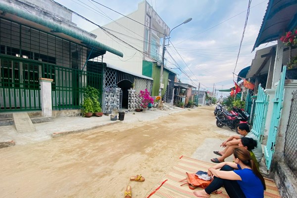Những con thuyền không thể chia đôi - Anh 2