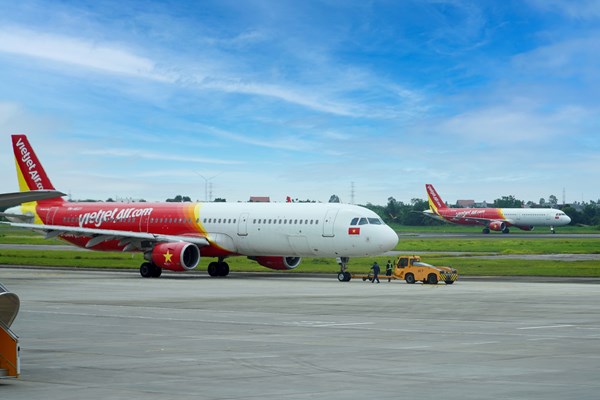 Thanh toán không tiền mặt, đặt vé bay dễ dàng cùng Vietjet vi vu đón hè - Anh 1