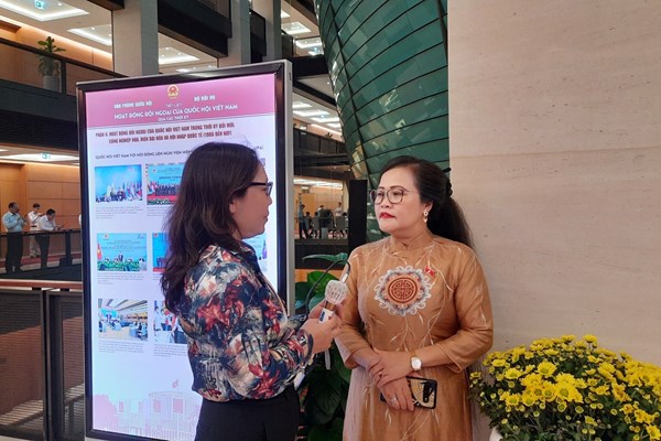 Quốc hội ngày càng công khai, minh bạch, gần gũi với cử tri và Nhân dân - Anh 5