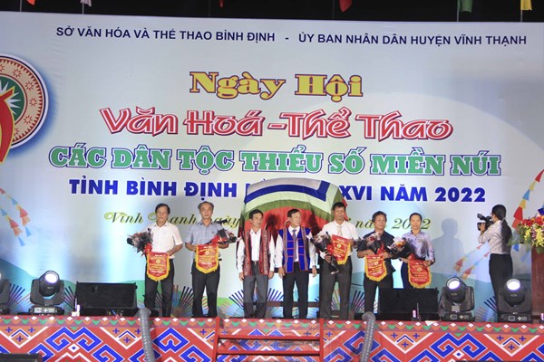 Tưng bừng Ngày hội VHTT các dân tộc thiểu số miền núi tỉnh Bình Định - Anh 7