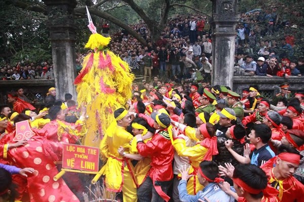 Xây dựng môi trường văn hóa trong lễ hội truyền thống: Đẩy lùi mặt trái từ cơ chế thị trường - Anh 2
