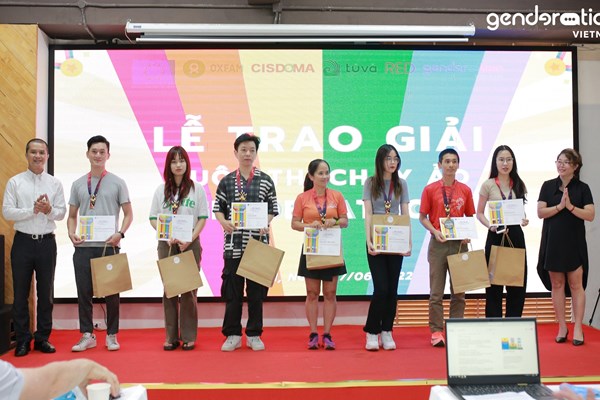 Hơn 1.500 VĐV tham gia giải chạy ảo lan toả thông điệp xoá bỏ định kiến giới - Anh 1