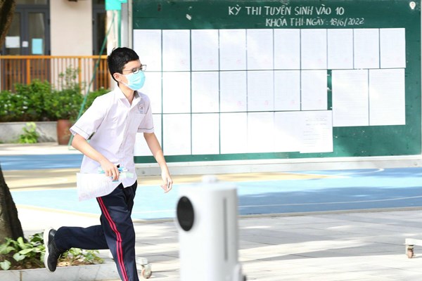 Thi sinh Ha Noi bat dau buoc vao ky thi lop 10 - Anh 18