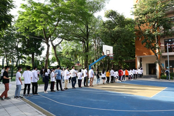 Đề thi môn Ngữ văn vừa sức, có tính phân loại - Anh 5