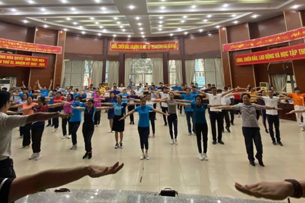 Tập huấn phương pháp tổ chức luyện tập thể dục thể thao cho công nhân viên chức lao động - Anh 1