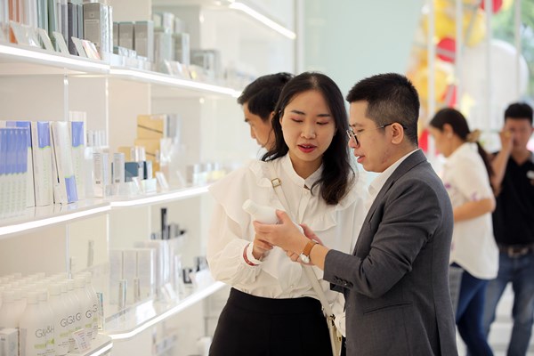Trung tâm kinh doanh và trải nghiệm Amway tại Cần Thơ hiện đại – sang trọng – trẻ trung - Anh 3