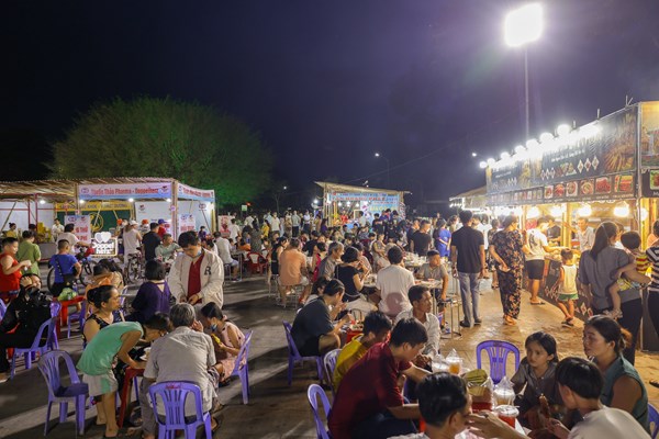 Khai mạc lễ hội 
