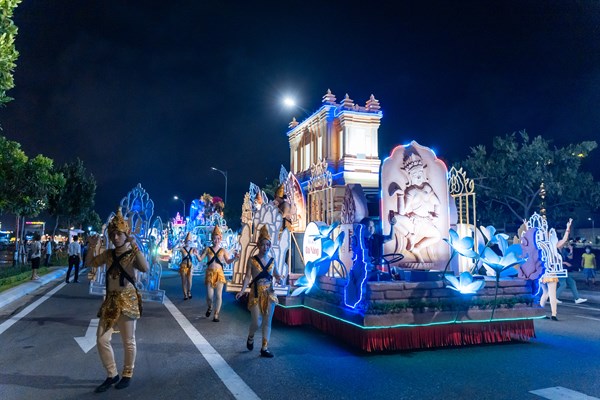 Đà Nẵng: Lễ hội Carnival đường phố Sun Fest khuấy động người dân và du khách - Anh 3