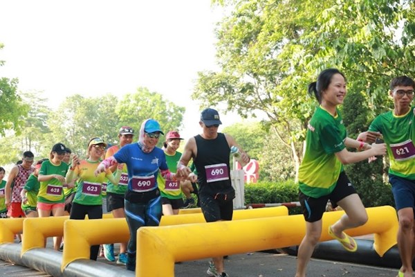 Hơn 500 VĐV tham gia giải chạy kết nối gia đình - Anh 4