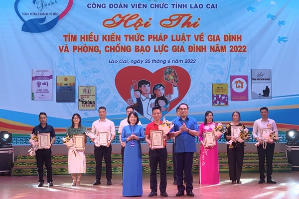 Lào Cai tổ chức hội thi tìm hiểu kiến thức pháp luật về gia đình - Anh 1