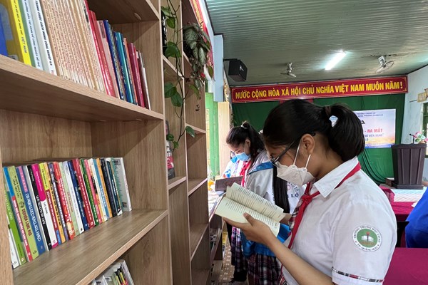 Thư viện xanh giữa lòng thành phố - Anh 1