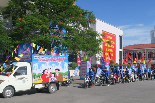 Hải Phòng: Phát động chiến dịch tuyên truyền về phòng, chống bạo lực gia đình - Anh 1