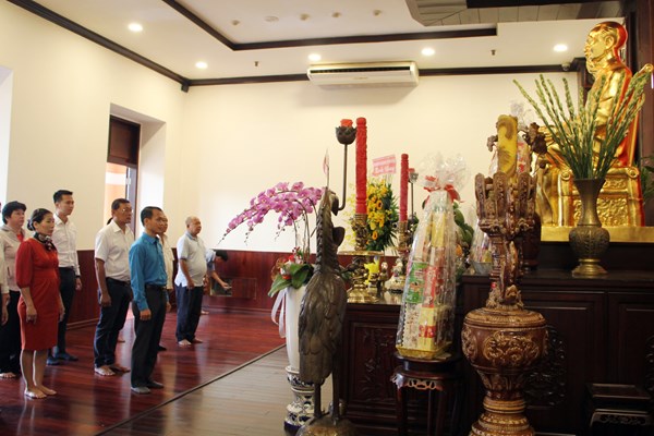 Công đoàn khối cơ sở Bộ VHTTDL tuyên dương gương điển hình học tập và làm theo Bác, gia đình tiêu biểu và học sinh giỏi năm 2022 - Anh 1