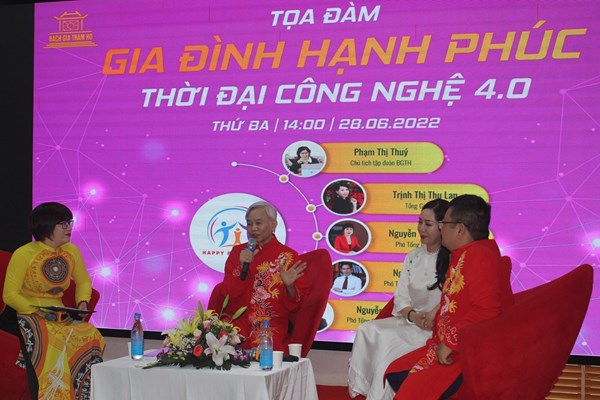 "Gia đình hạnh phúc thời đại công nghệ 4.0": Hạnh phúc nằm ở ngay trong trái tim mỗi chúng ta - ảnh 1