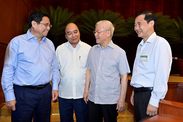 Tổng Bí thư: Kiên quyết, không khoan nhượng với tham nhũng, tiêu cực - Anh 1