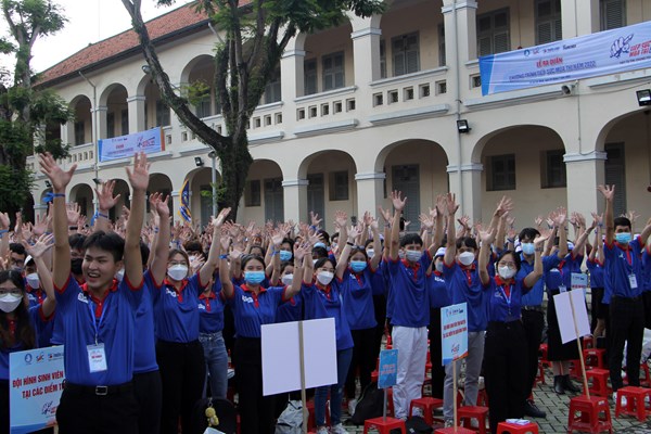 TP.HCM: Hơn 18.000 lượt sinh viên tình nguyện 