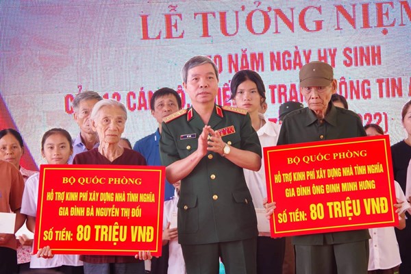 Tưởng niệm 50 năm Ngày hy sinh của 13 cán bộ, chiến sĩ Trạm thông tin A69 - Anh 4