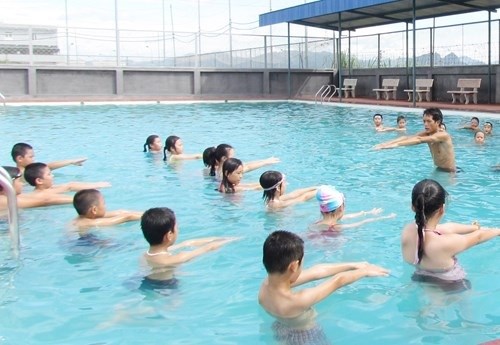 Bảo vệ trẻ trong môi trường nước - Anh 1