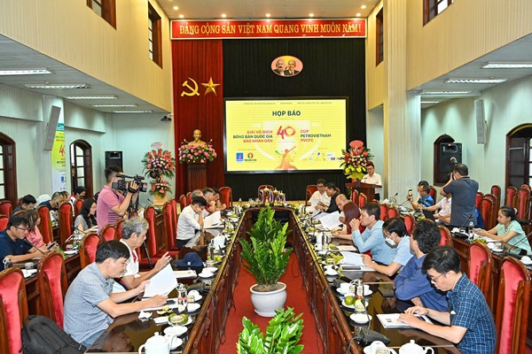 Các tay vợt mạnh nhất tranh tài tại Giải vô địch Bóng bàn quốc gia Báo Nhân Dân - Anh 2
