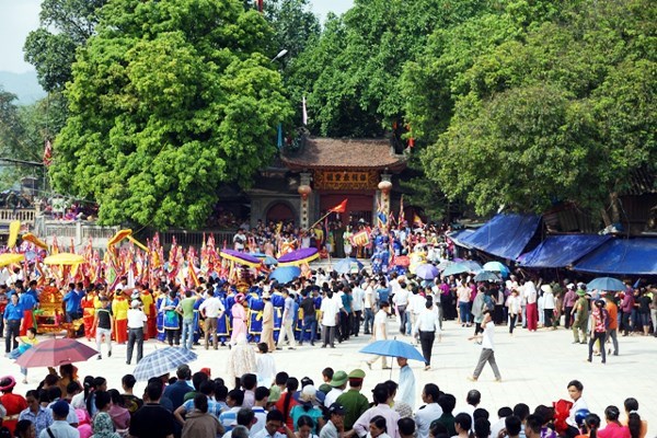 Nhieu trai nghiem van hoa, du lich dac sac tai Le hoi den Bao Ha 2022 - Anh 1