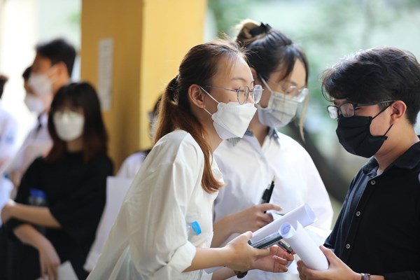 Gần 1 triệu thí sinh dự thi môn đầu tiên Kỳ thi tốt nghiệp THPT - Anh 5