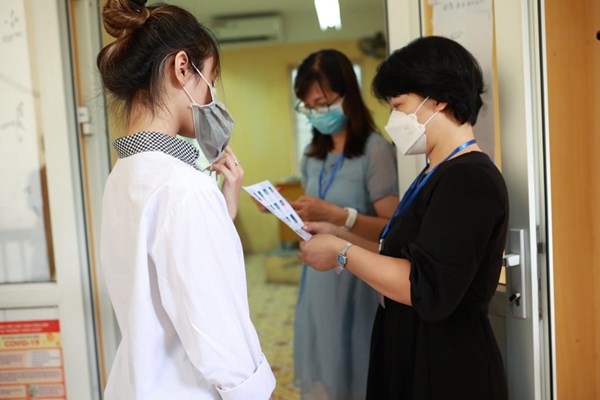 Gần 1 triệu thí sinh dự thi môn đầu tiên Kỳ thi tốt nghiệp THPT - Anh 7