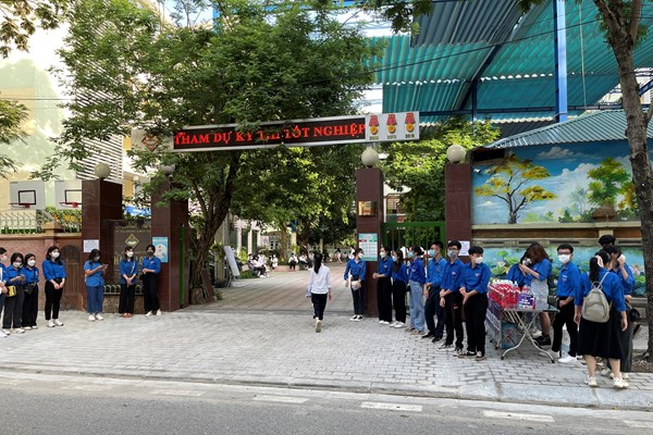 Thí sinh bắt đầu ngày thi đầu tiên kỳ thi tốt nghiệp THPT năm 2022 - Anh 5