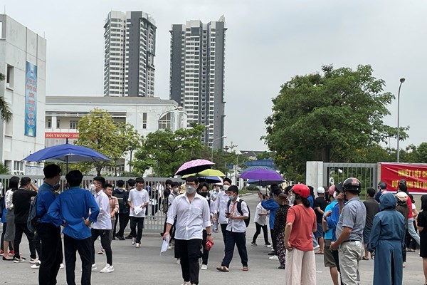 Thí sinh bắt đầu ngày thi đầu tiên kỳ thi tốt nghiệp THPT năm 2022 - Anh 6