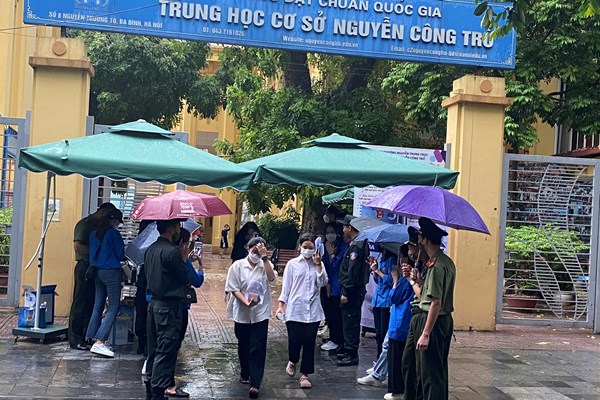 Kết thúc ngày thi tốt nghiệp THPT đầu tiên: Đề thi Toán và Ngữ văn có tính phân loại cao - Anh 2