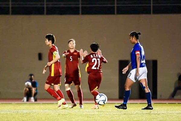 Tuyển nữ Việt Nam thắng nhẹ nhàng Campuchia - Anh 2