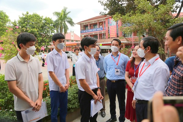 Ngày thi đầu tiên, 22 thí sinh bị đình chỉ do vi phạm Quy chế thi - Anh 2