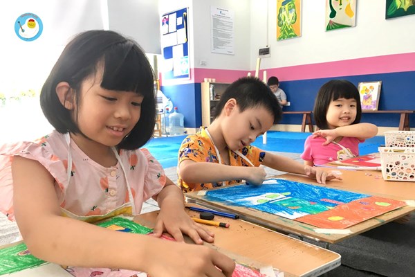 “Lắng nghe để hiểu, nhìn kỹ để thương” - Anh 2