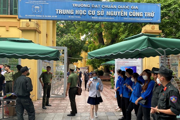 Ngày thi thứ 2: Thí sinh phấn khởi vì đề thi “vừa sức” - Anh 4