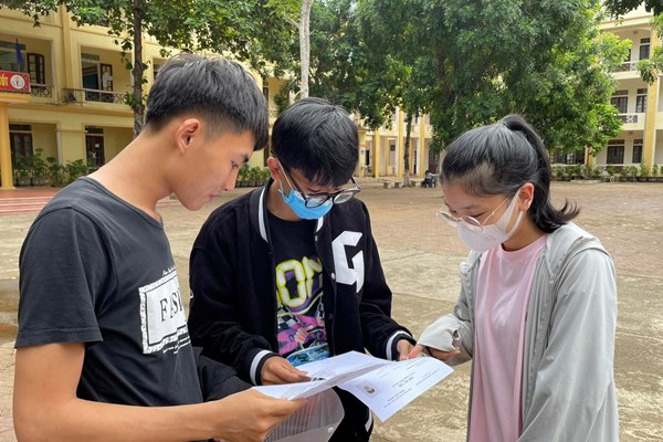 Ngày thi thứ 2: Thí sinh phấn khởi vì đề thi “vừa sức” - Anh 8