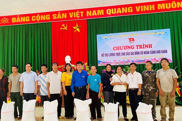 Thanh Hóa: Hỗ trợ 100 tấn gạo cho người dân có hoàn cảnh khó khăn - Anh 1