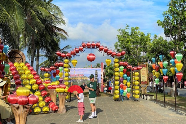 Sắc màu di sản văn hóa vùng, miền trên quê hương xứ Quảng - Anh 4