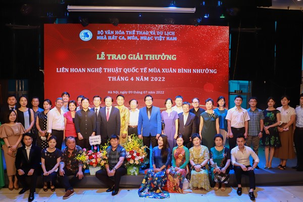 Trao giải Liên hoan Nghệ thuật quốc tế hữu nghị 