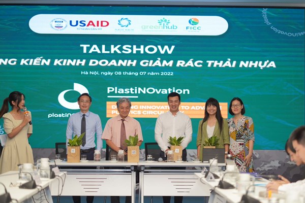 Tìm kiếm mô hình giảm thiểu ô nhiễm rác thải nhựa - Anh 1