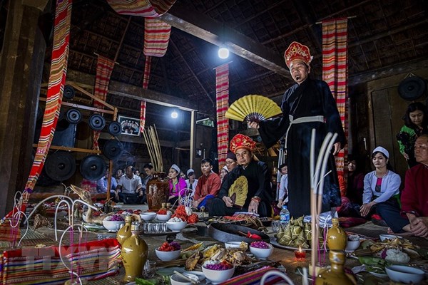 Bảo tồn “Biên niên sử truyền miệng” xứ Mường - Anh 2
