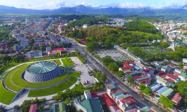 Điện Biên phấn đấu trở thành điểm đến du lịch an toàn, hấp dẫn - Anh 2