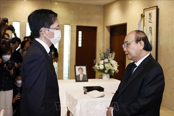 Lãnh đạo Đảng, Nhà nước viếng cố Thủ tướng Nhật Bản Abe Shinzo - Anh 1