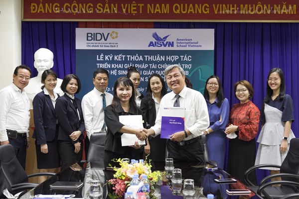 Hỗ trợ tài chính cho hệ sinh thái giáo dục mang đậm bản sắc Việt - Anh 1