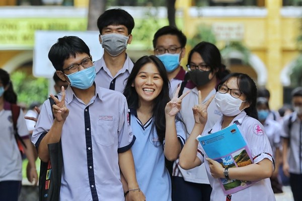Môn lịch sử nửa bắt buộc, nửa lựa chọn: Vừa chạy... vừa xếp hàng - Anh 1