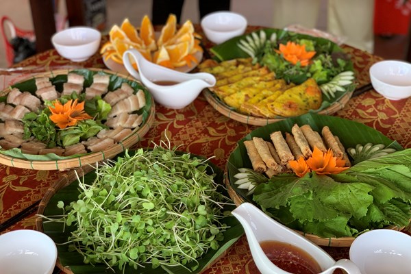 Nét hoa nghề Hội An - Anh 4