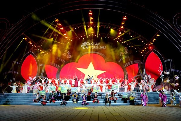 Điện Biên đón trên 331.000 lượt du khách - Anh 2